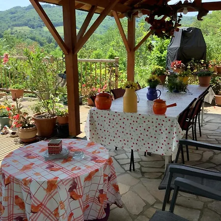 Le Casino Bed & Breakfast *